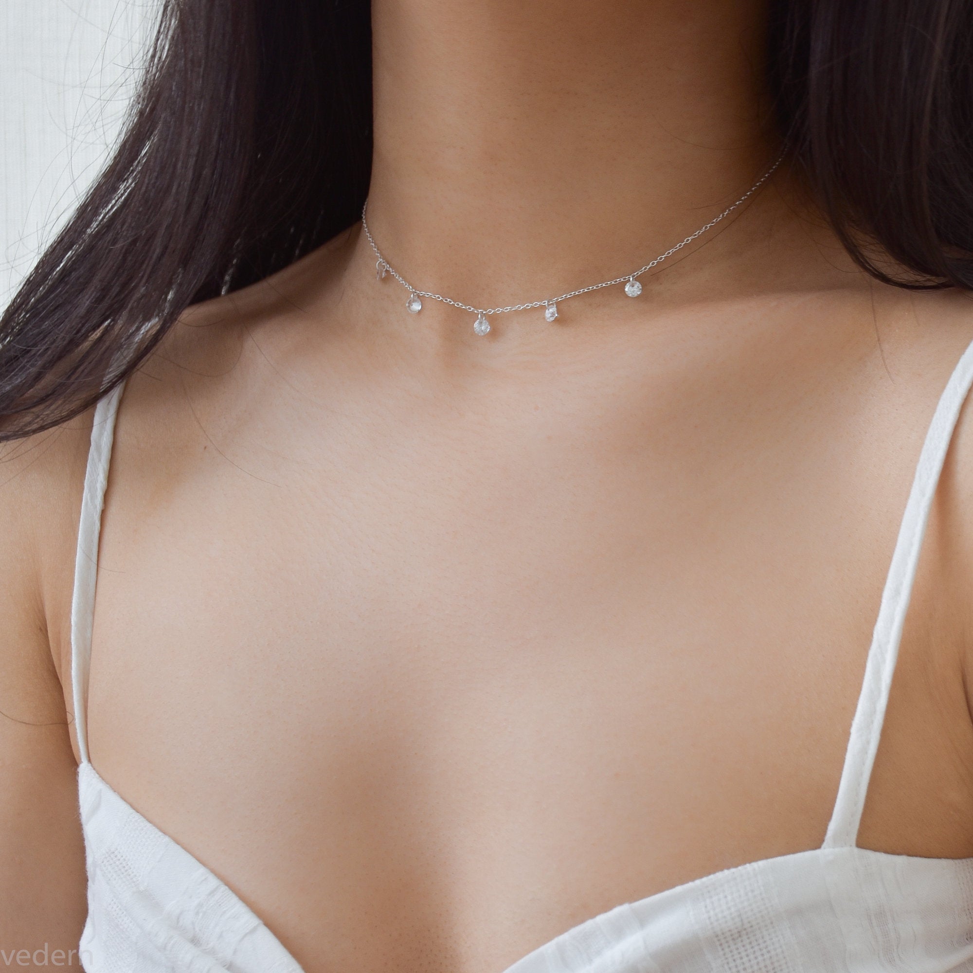 Sparkly Choker Necklace |