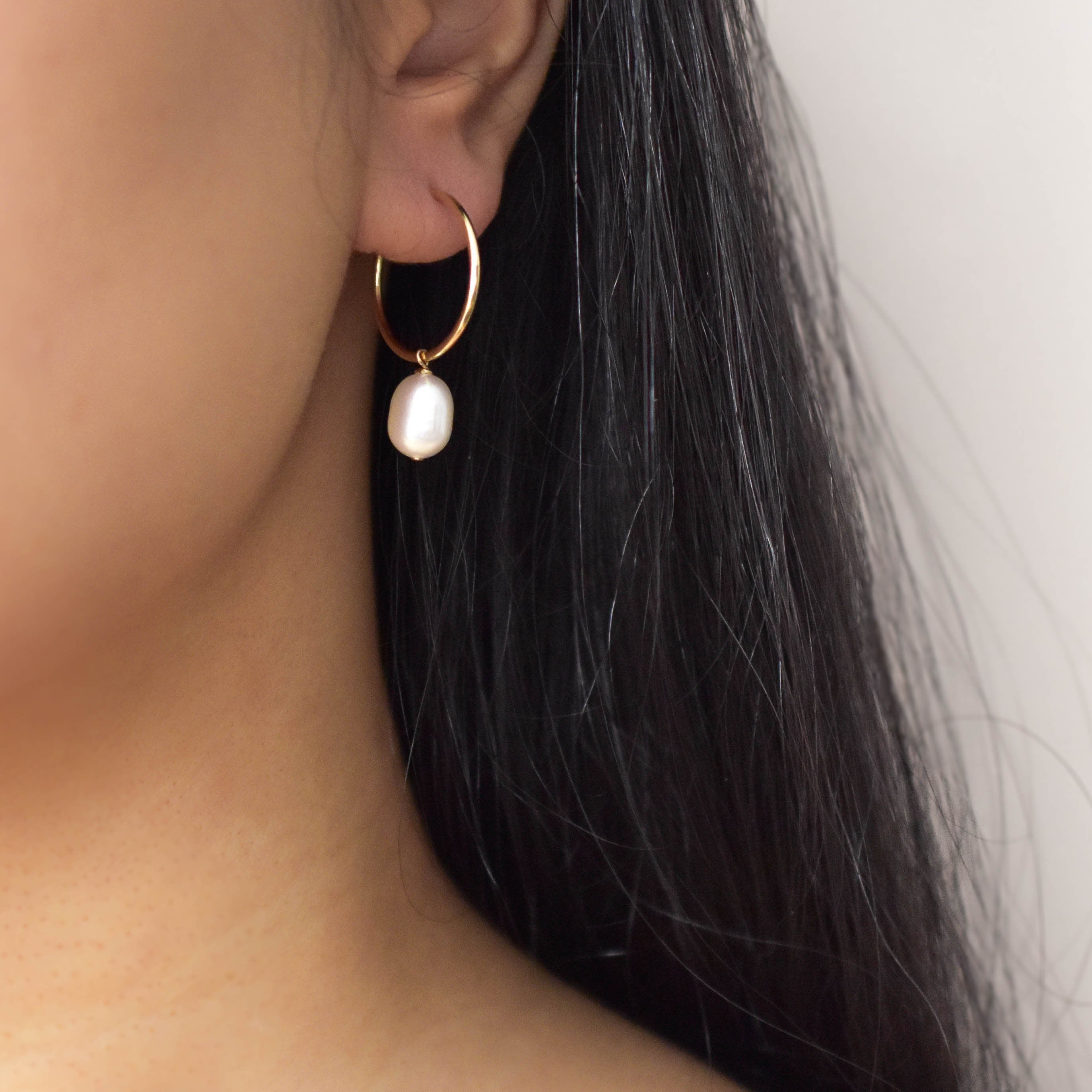 Medium Pearl Hoop Earrings