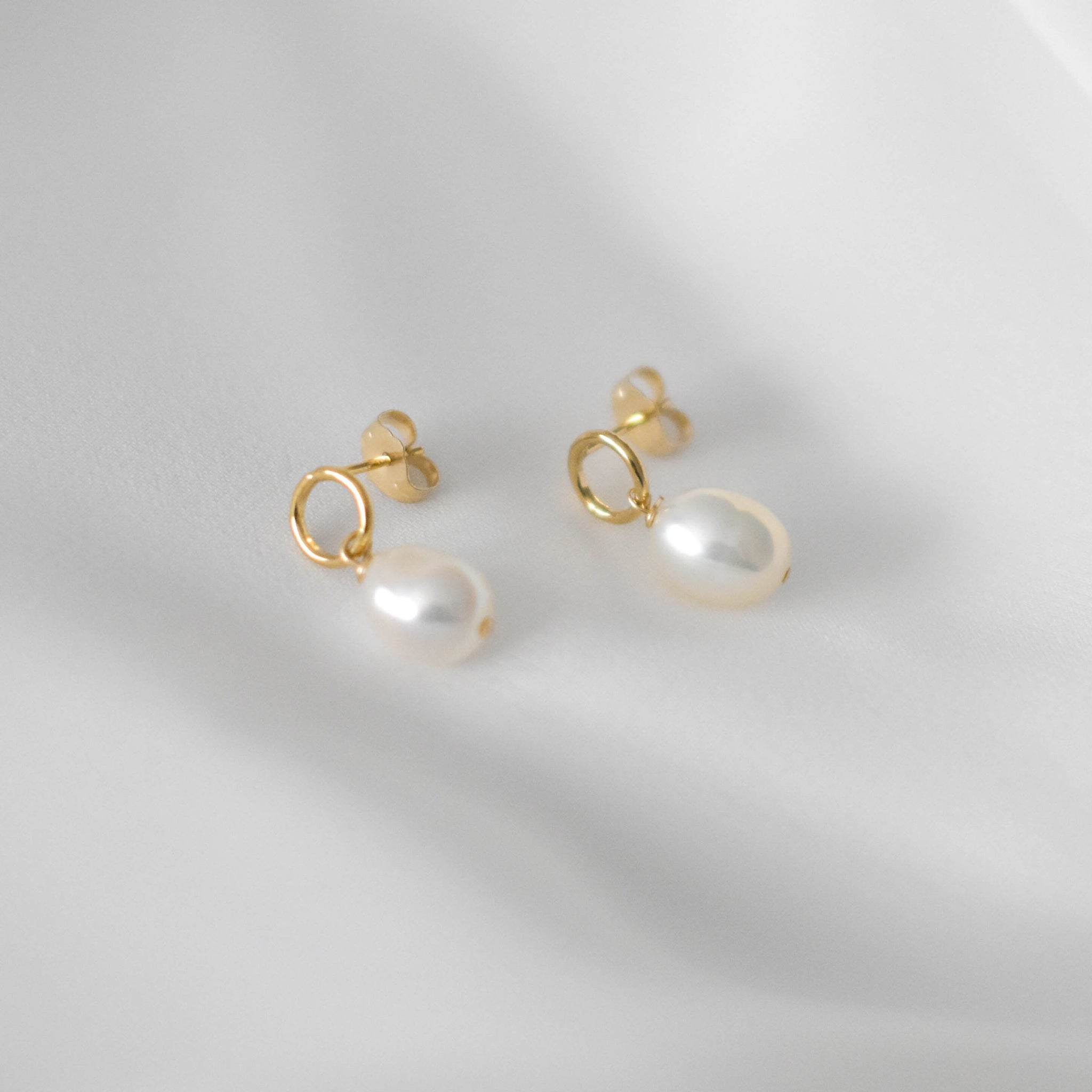 【HYERES LOR】25SS★ H Edit SIL (Y) Pearl Earrings 6mm HYERES LOR】25SS☆ H Edit SIL (Y) Pearl Earrings 6mm ピアス