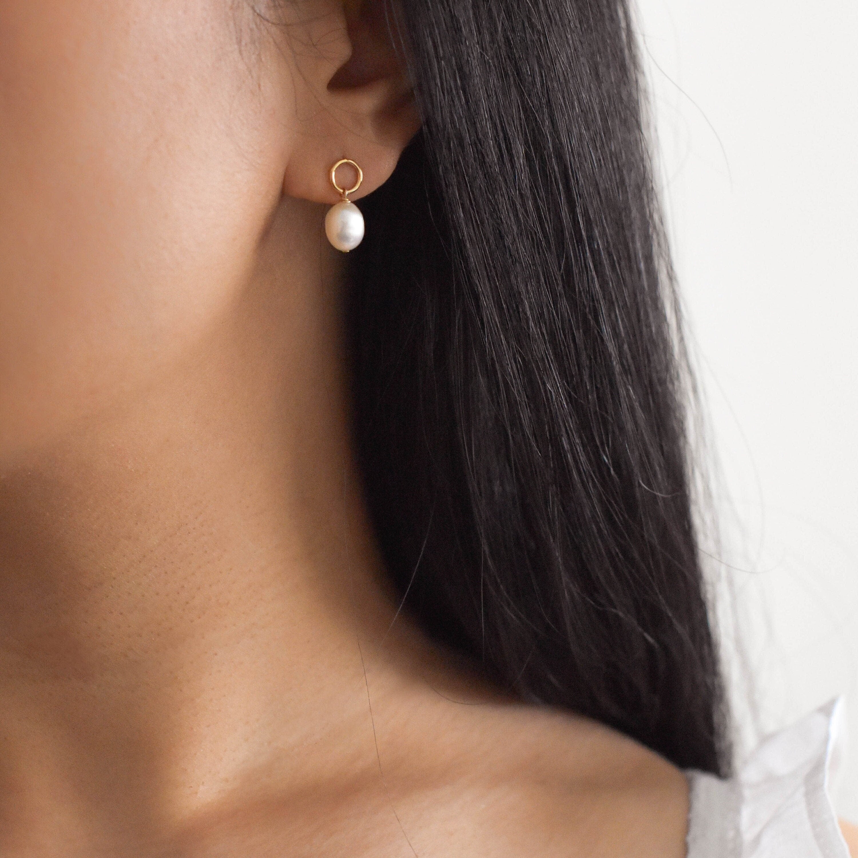 Circle Pearl Earrings - simple pearl earrings, gold filled earrings, pearl earrings, dainty pearl earrings, pearl dangle earrings |GFE00038