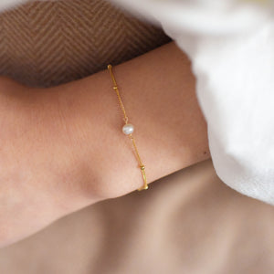 Small Pearl Bracelet - Real pearl bracelet, satellite bracelet, gold chain bracelet, dainty gold bracelet, pretty gold bracelet |GFB00010