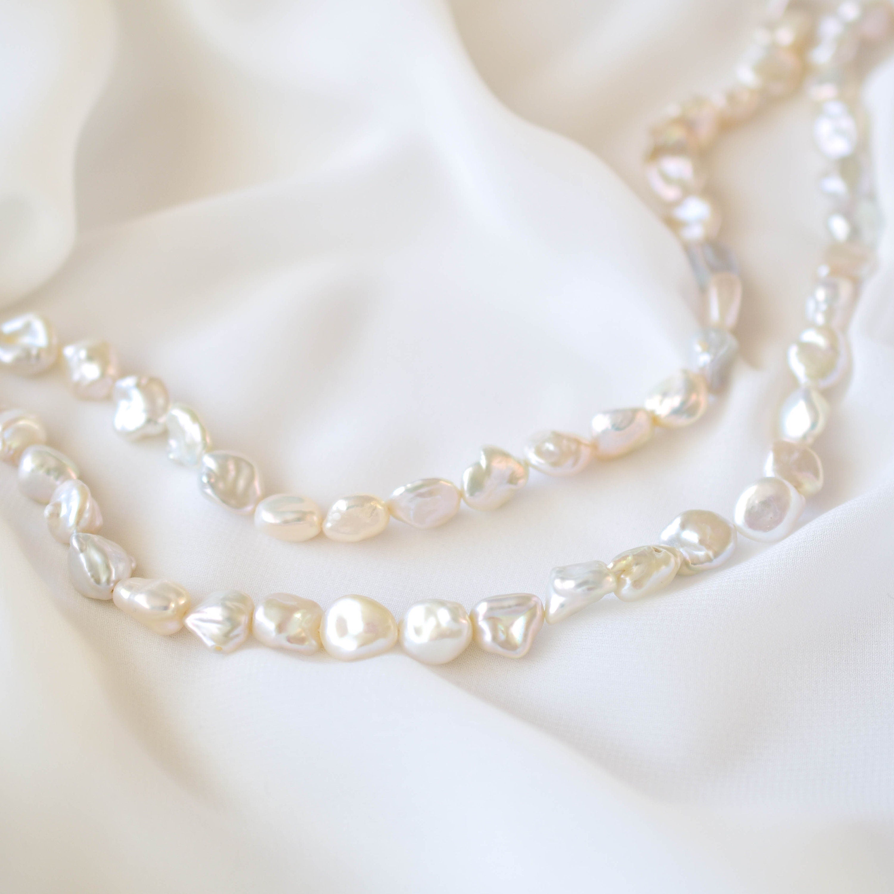 Small Pearl Big Pearl Necklace Set